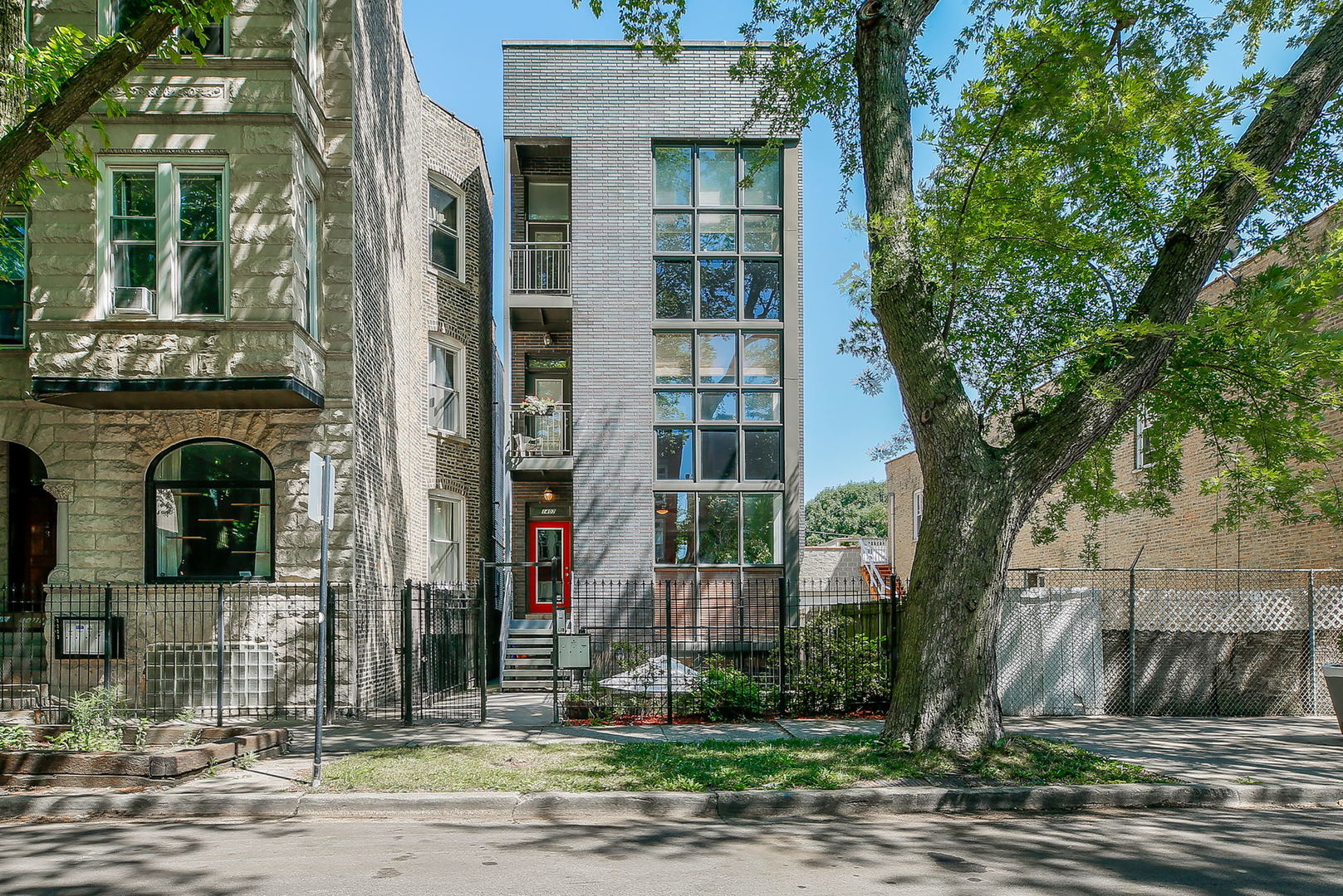 1407 N Campbell Avenue Unit: 1