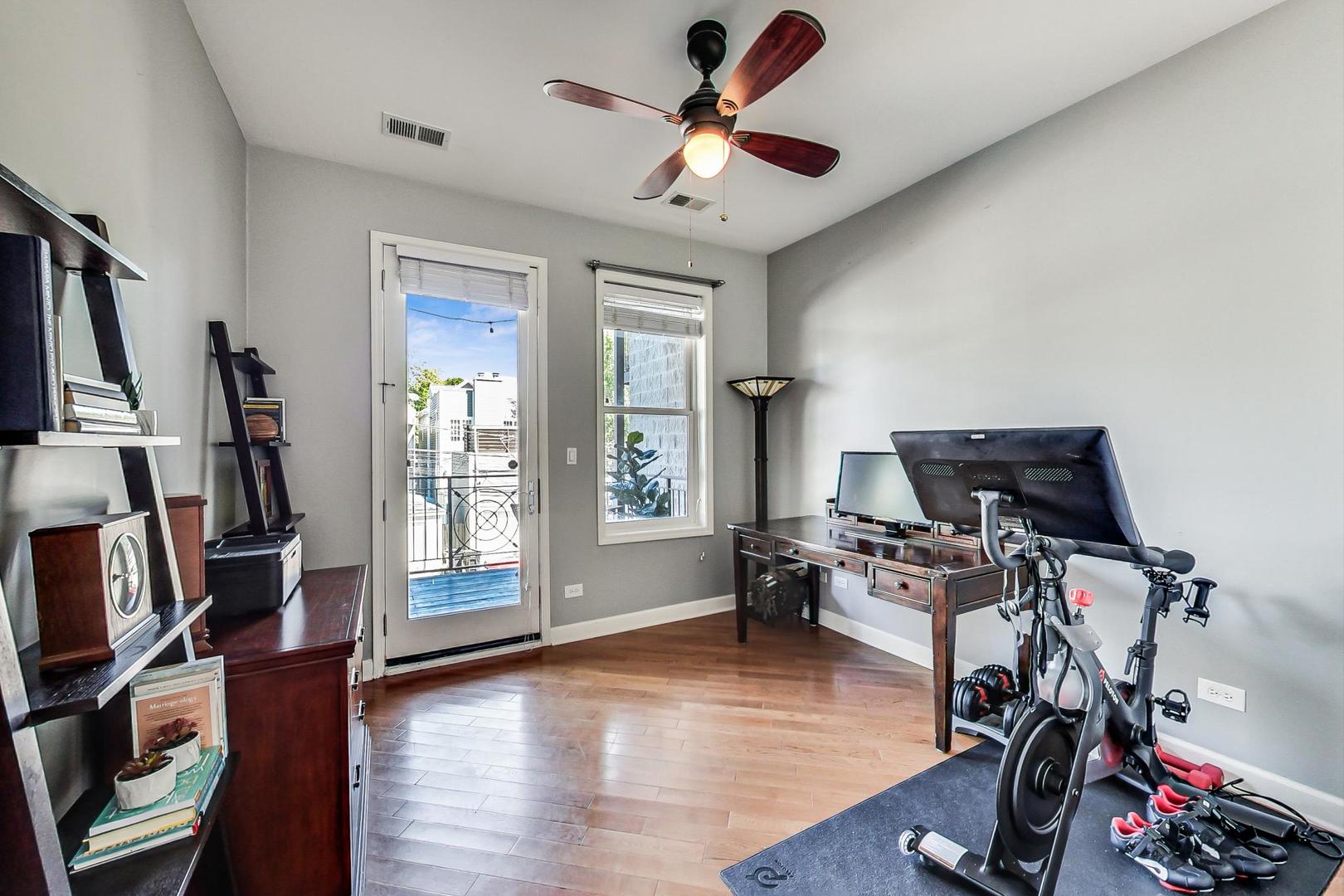 1836 W Belmont Avenue Unit: 2