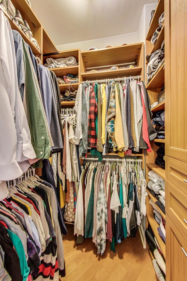 1836 W Belmont Avenue Unit: 2