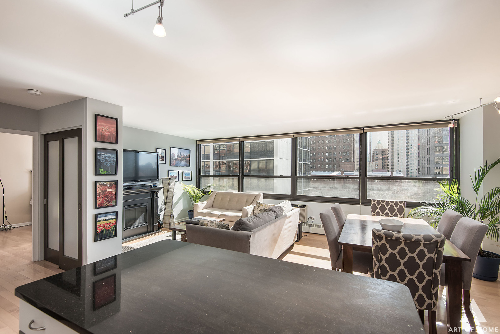 33 E Cedar Street Unit: 10C