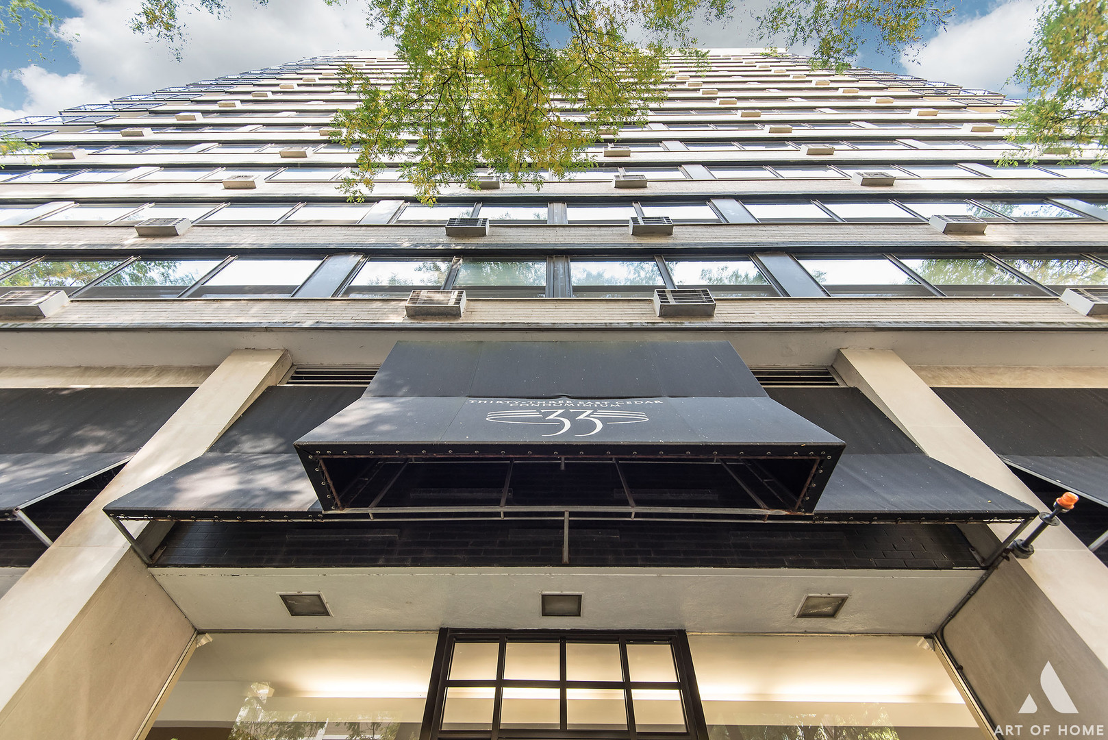 33 E Cedar Street Unit: 10C