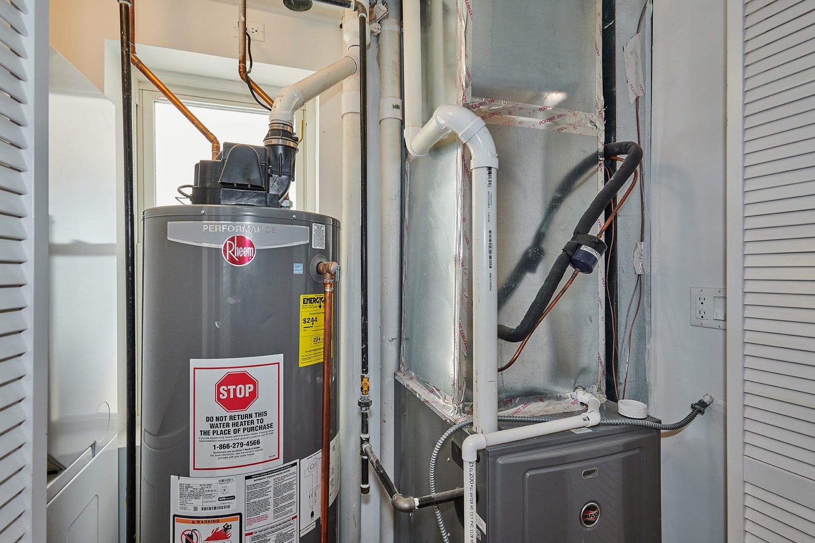 6241 N CLAREMONT Avenue Unit: 3