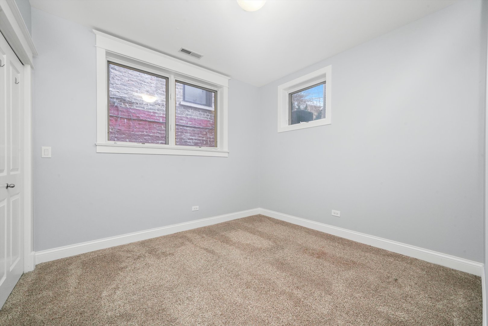 1712 W BEACH Avenue Unit: 1