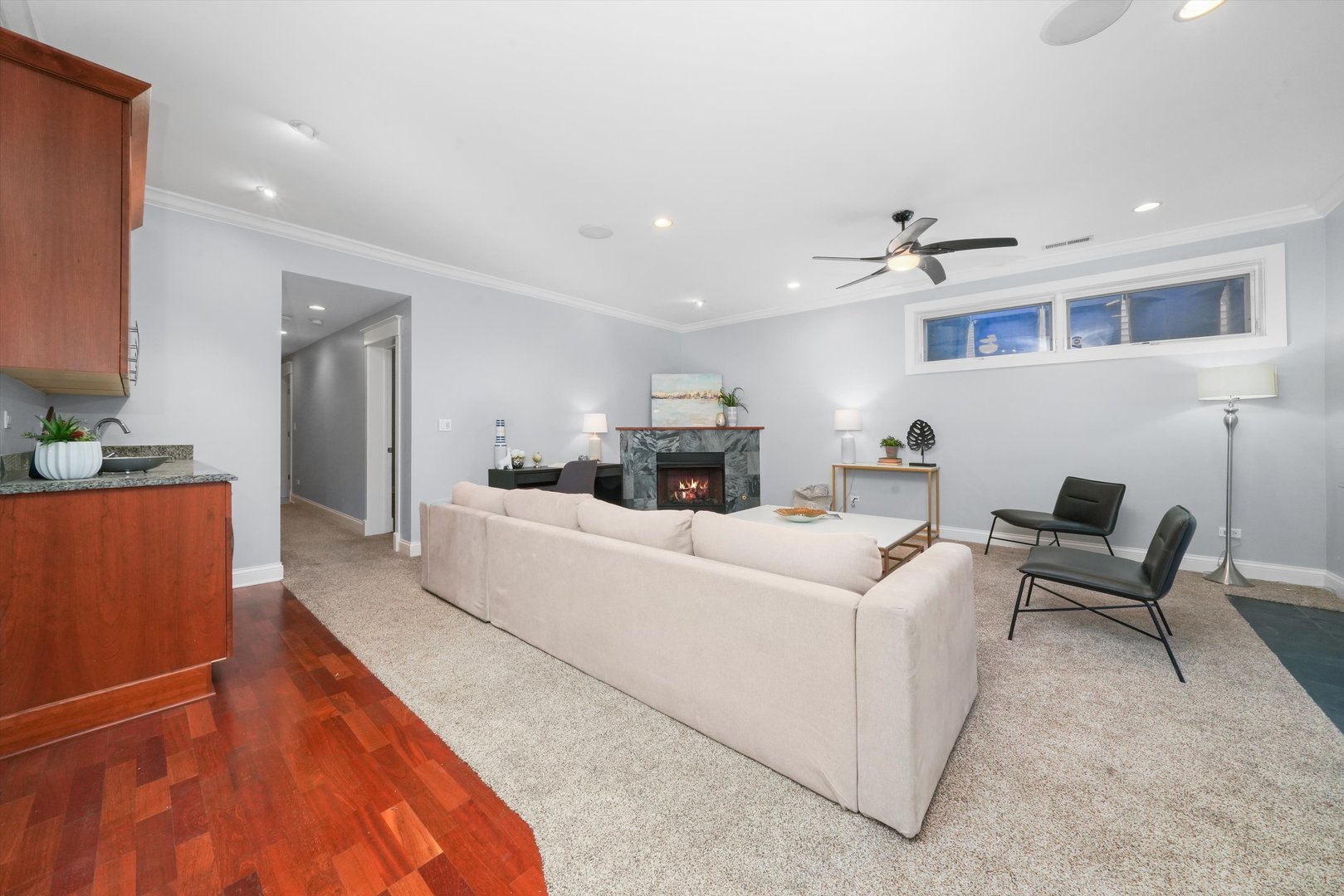 1712 W BEACH Avenue Unit: 1