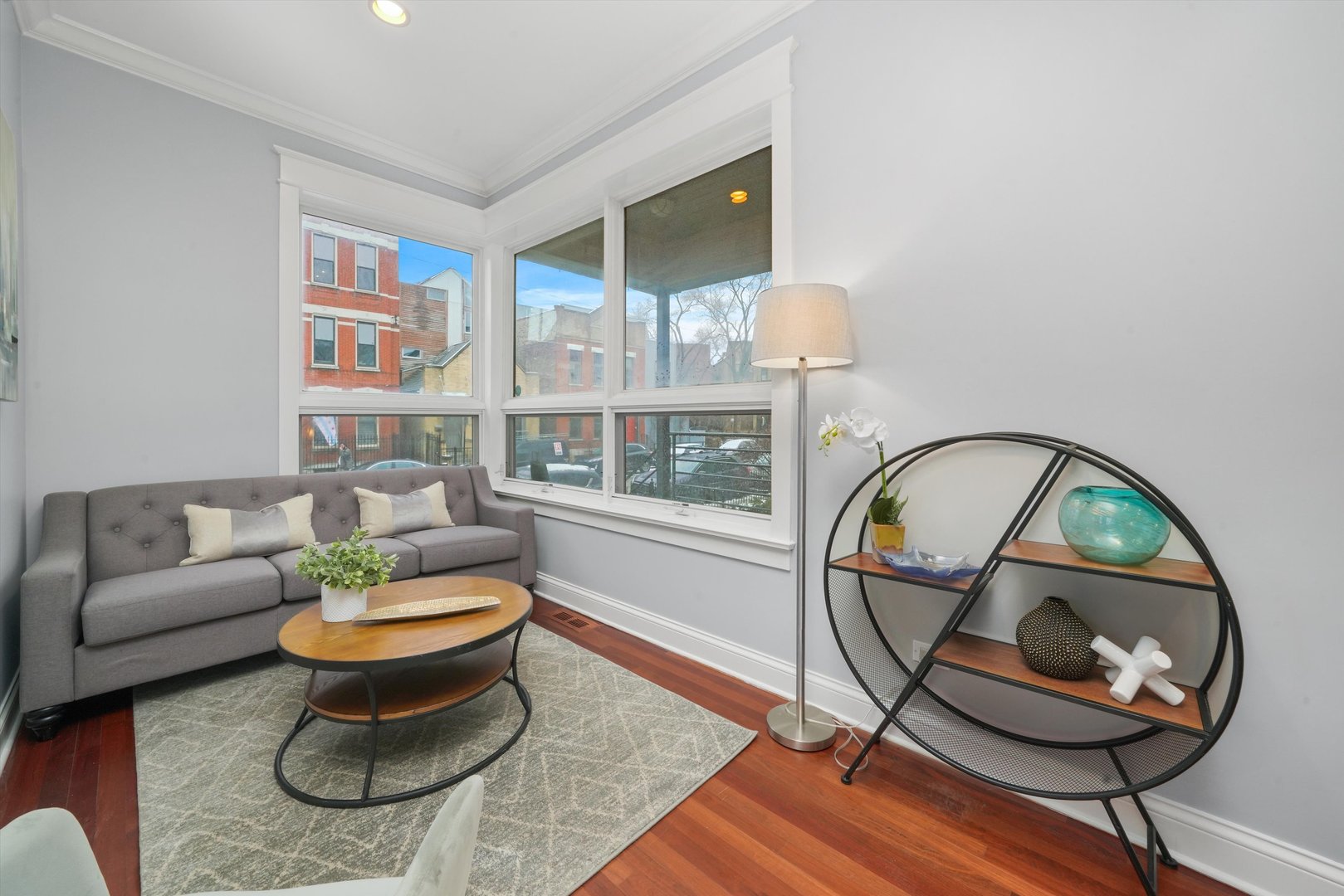1712 W BEACH Avenue Unit: 1