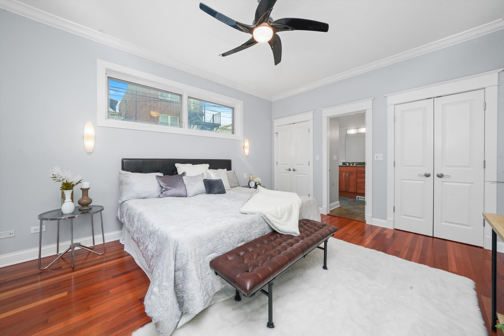 1712 W BEACH Avenue Unit: 1