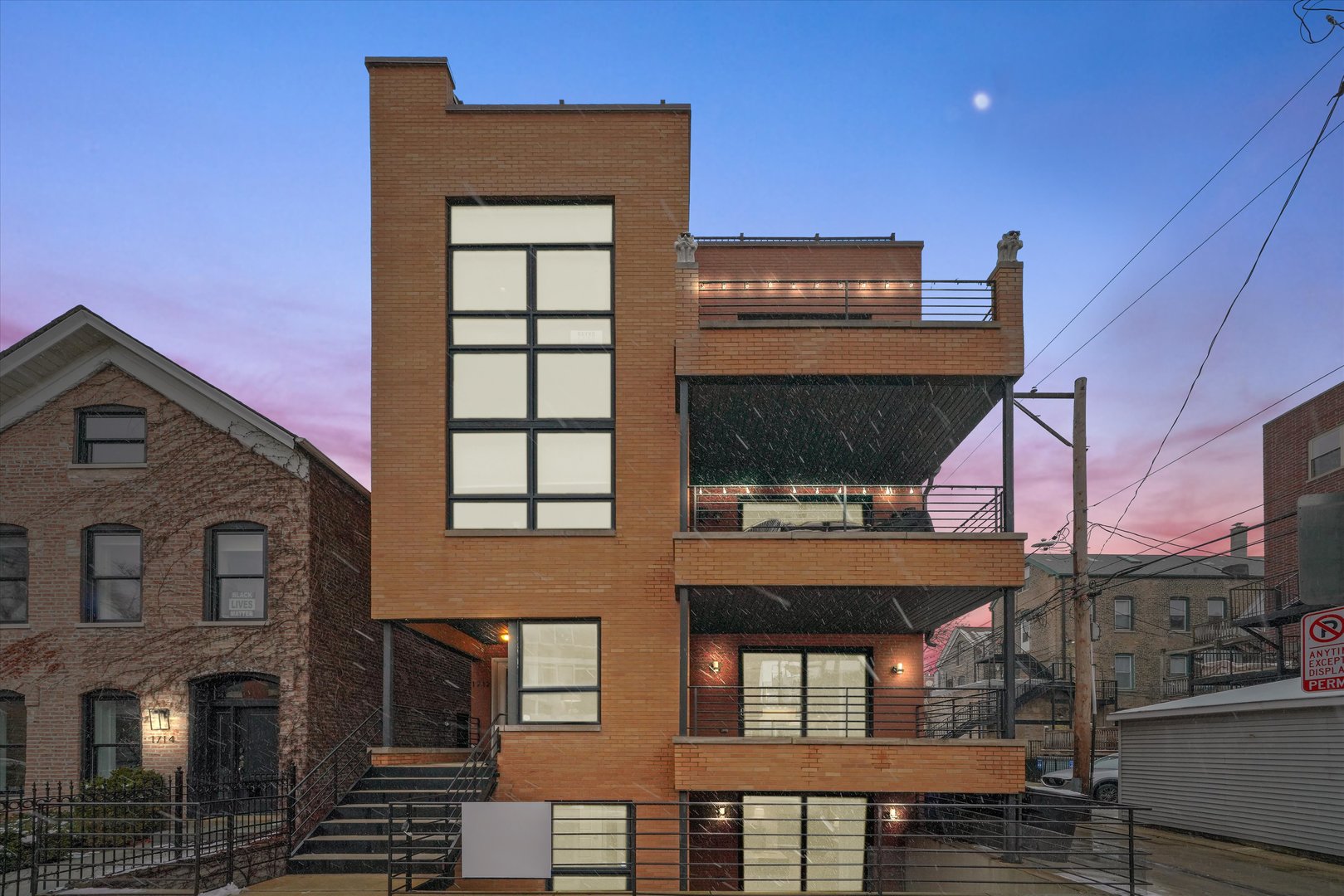 1712 W BEACH Avenue Unit: 1