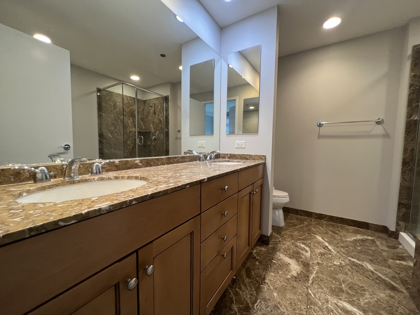 600 N Lake Shore Drive Unit: 3203