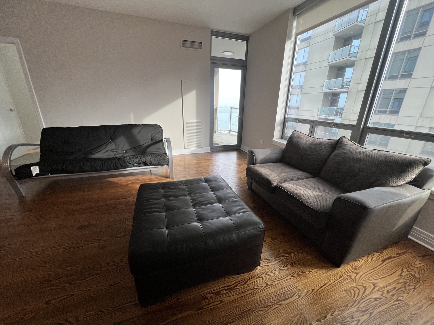 600 N Lake Shore Drive Unit: 3203