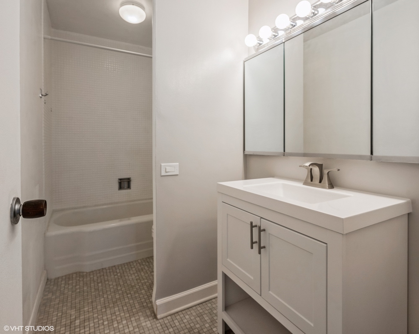 535 N Michigan Avenue Unit: 2606