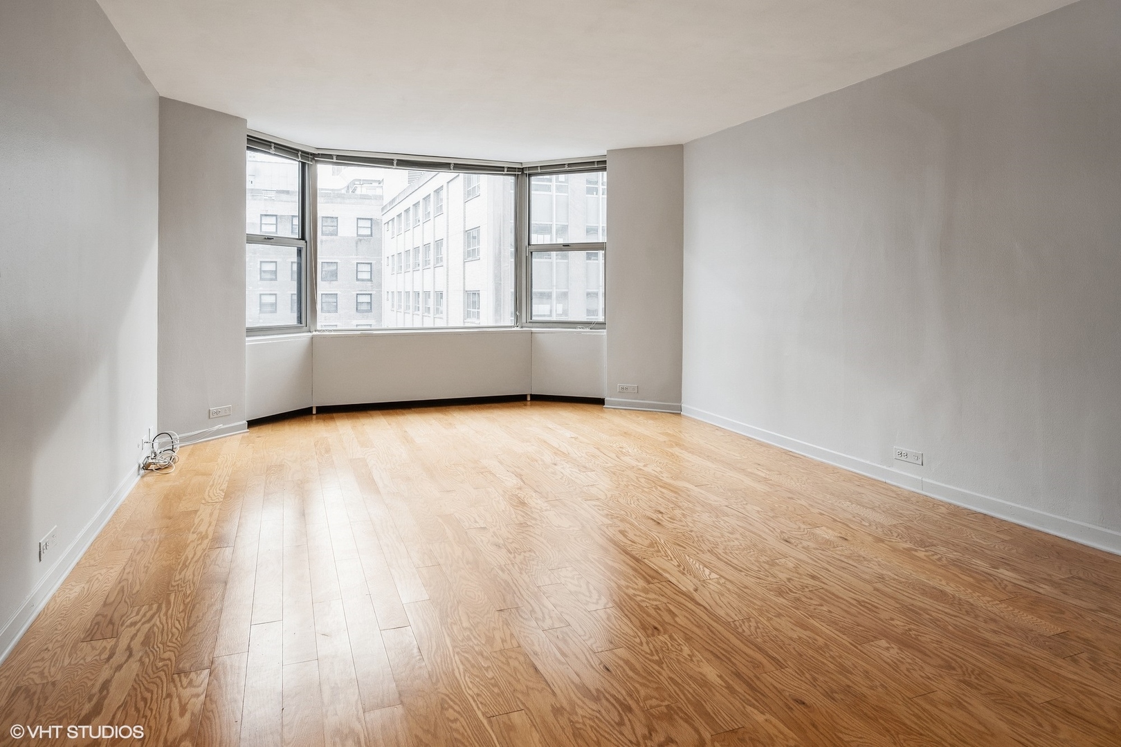 535 N Michigan Avenue Unit: 2606