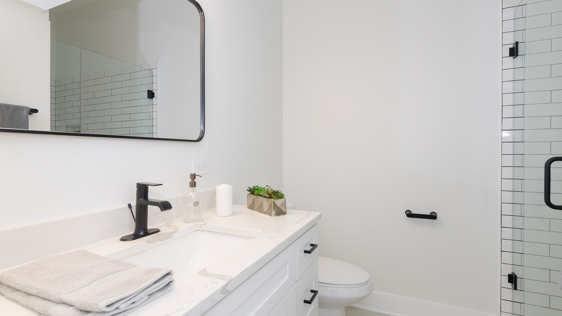 1458 W Pensacola Avenue Unit: 3