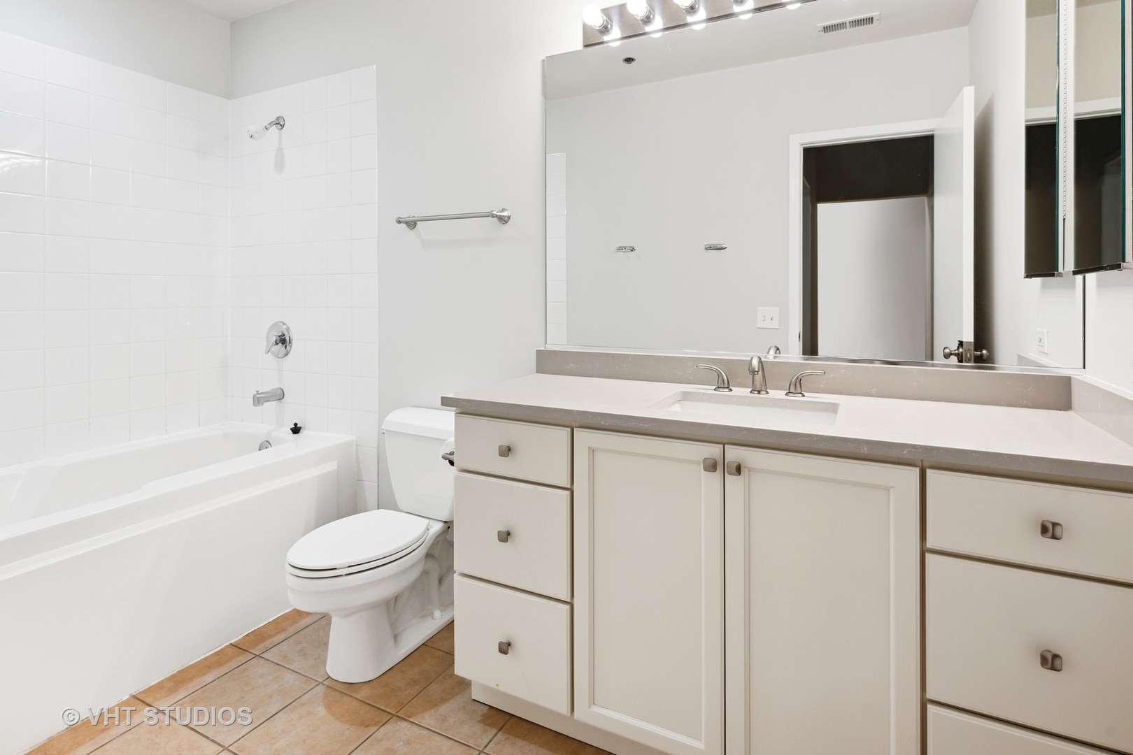 375 W ERIE Street Unit: 505