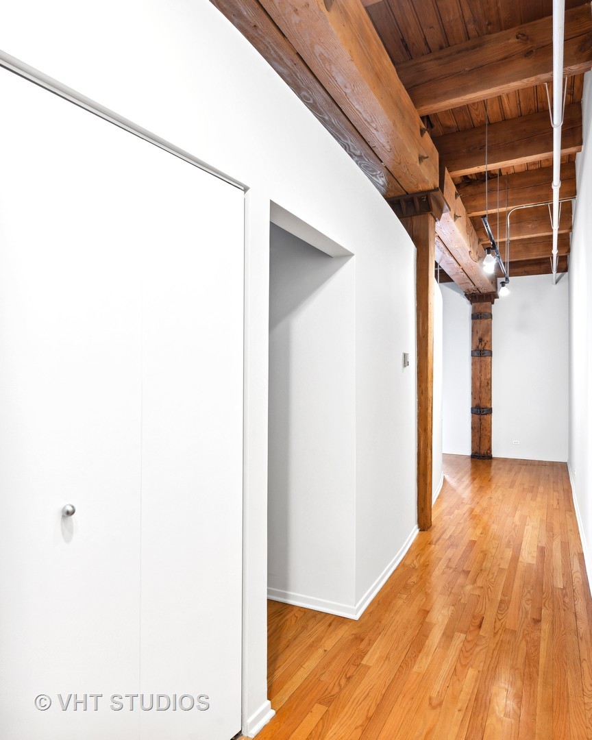 375 W ERIE Street Unit: 505