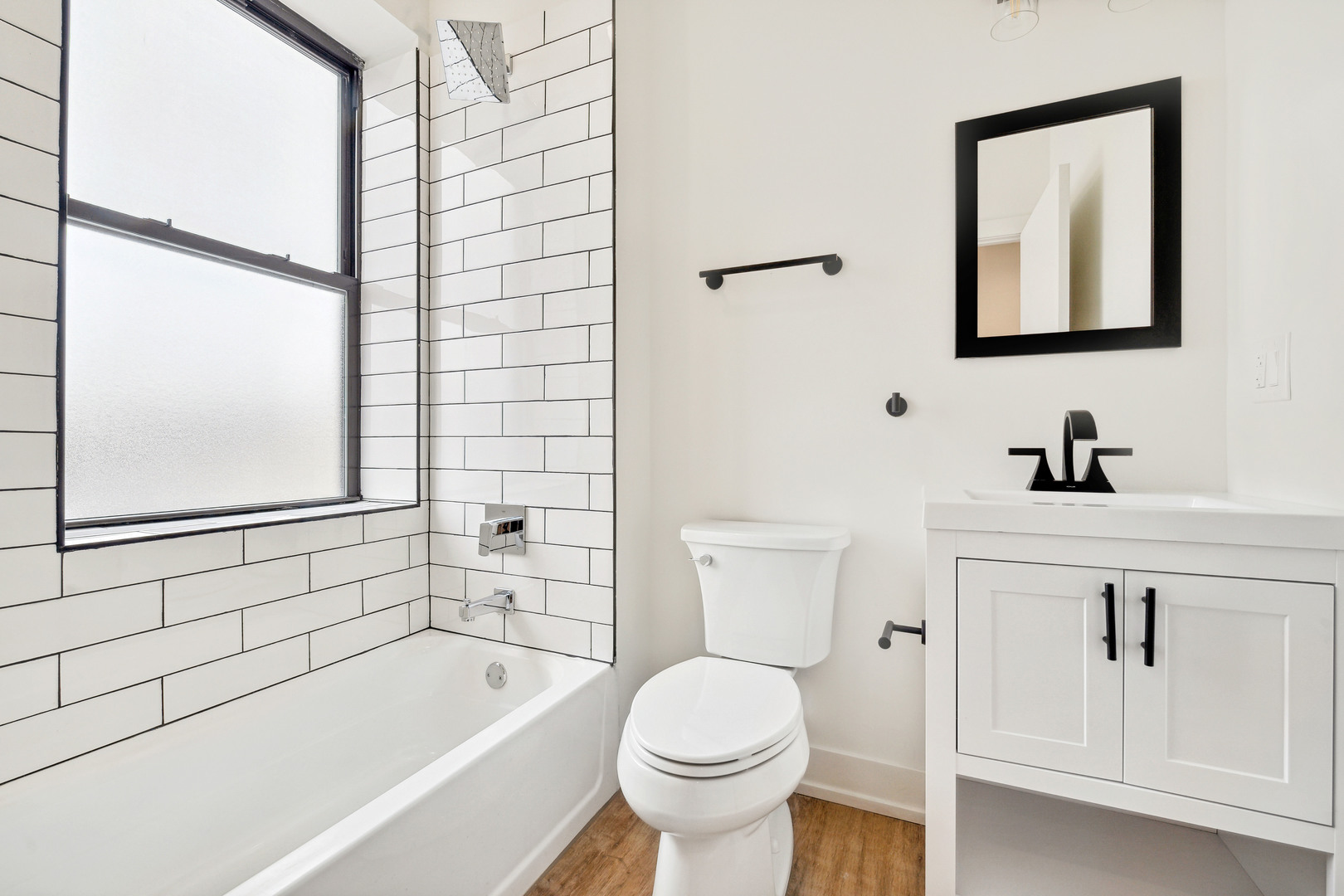2219 N Hamilton Avenue Unit: 202