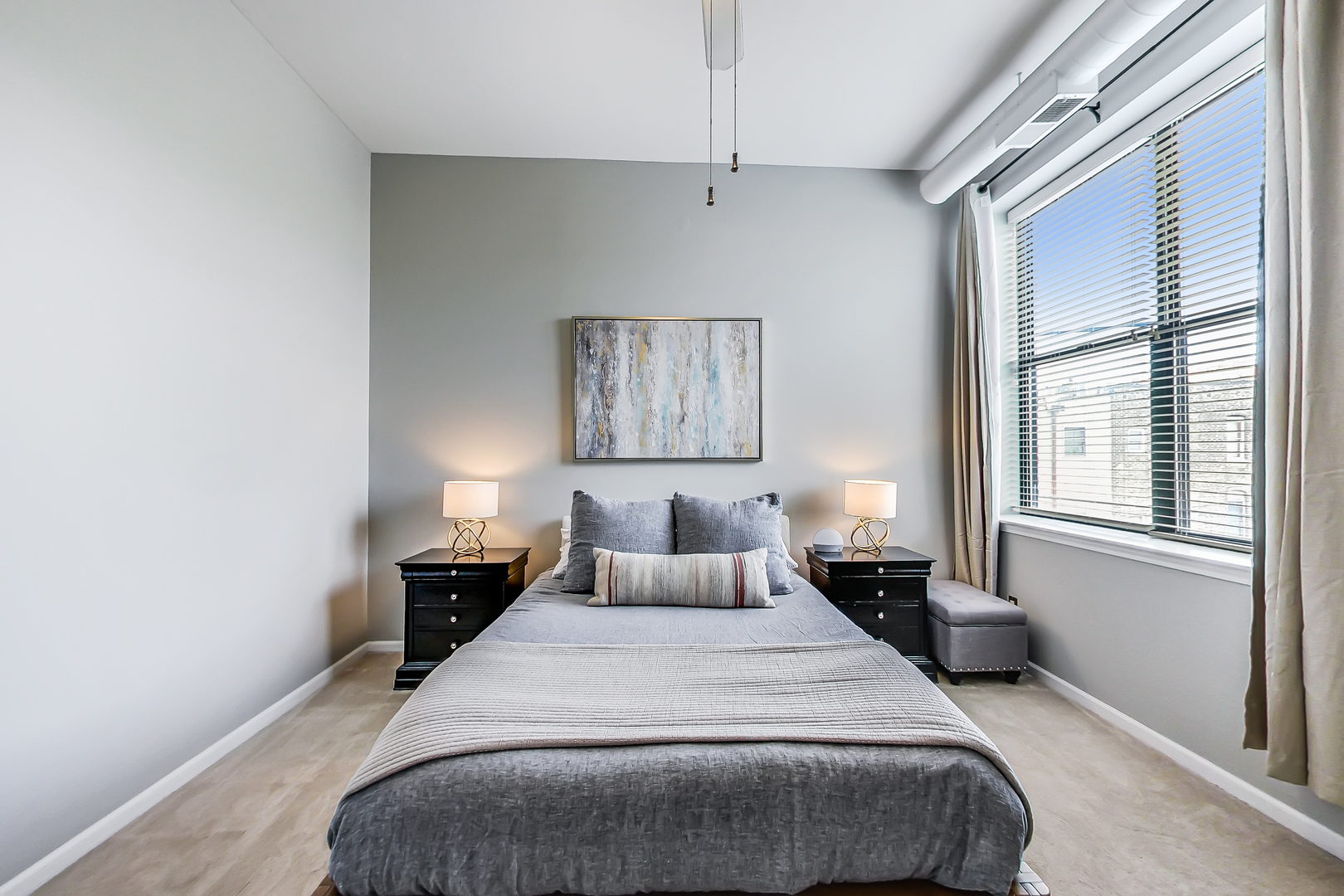 2512 N Bosworth Avenue Unit: 208