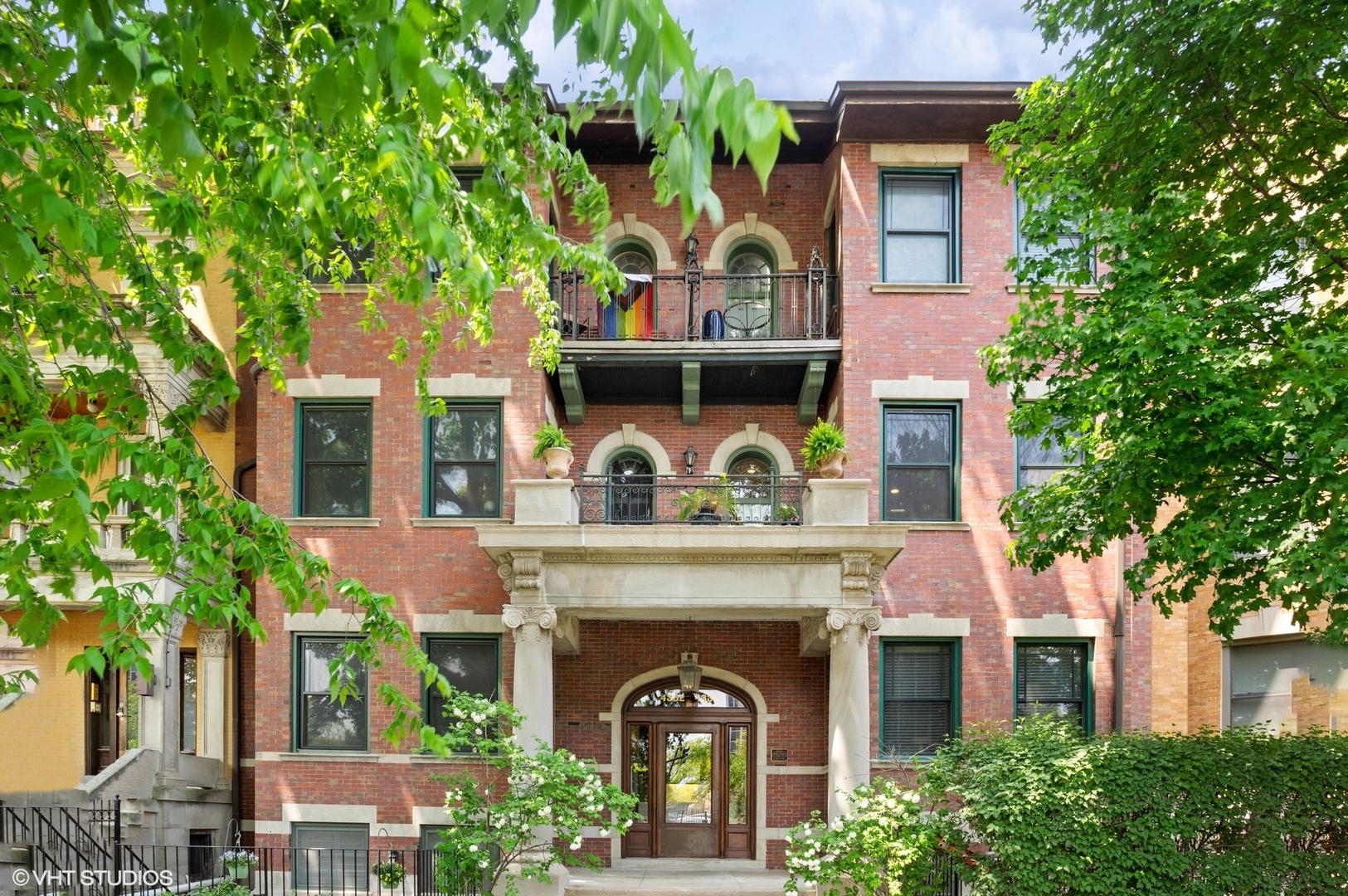 4334 N Sheridan Road Unit: 2