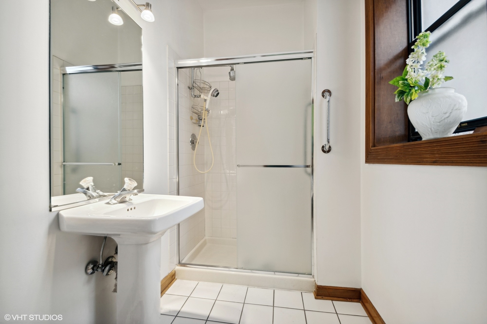 4334 N Sheridan Road Unit: 2