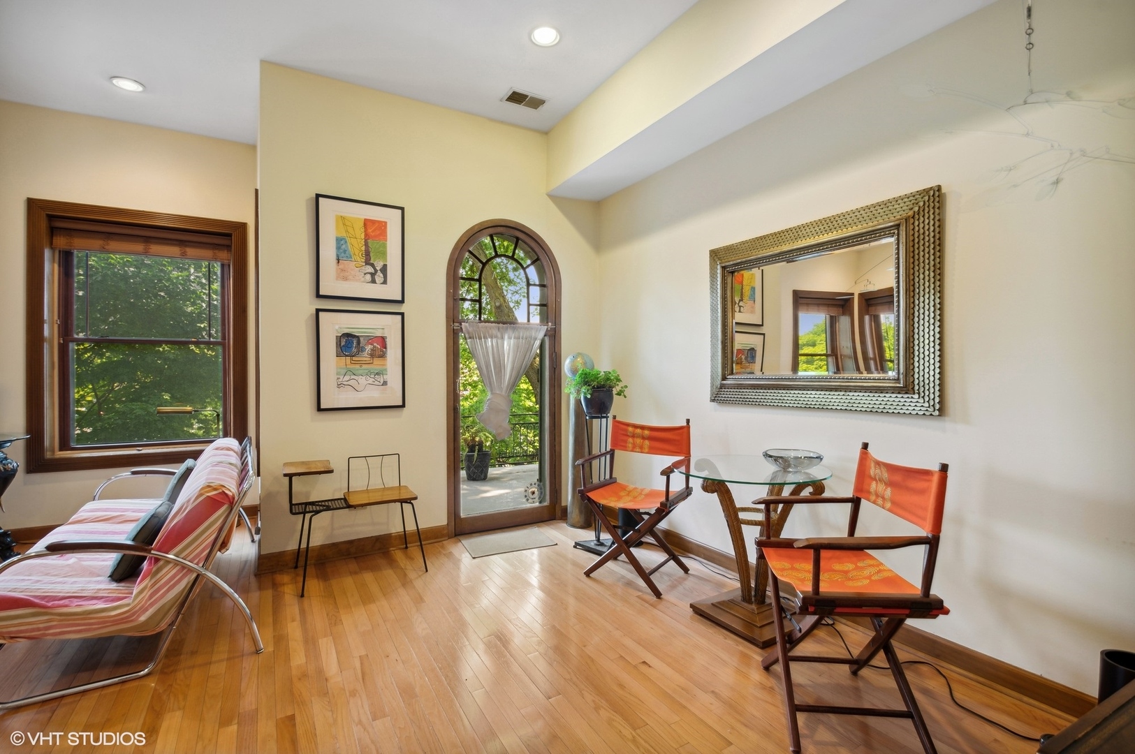 4334 N Sheridan Road Unit: 2