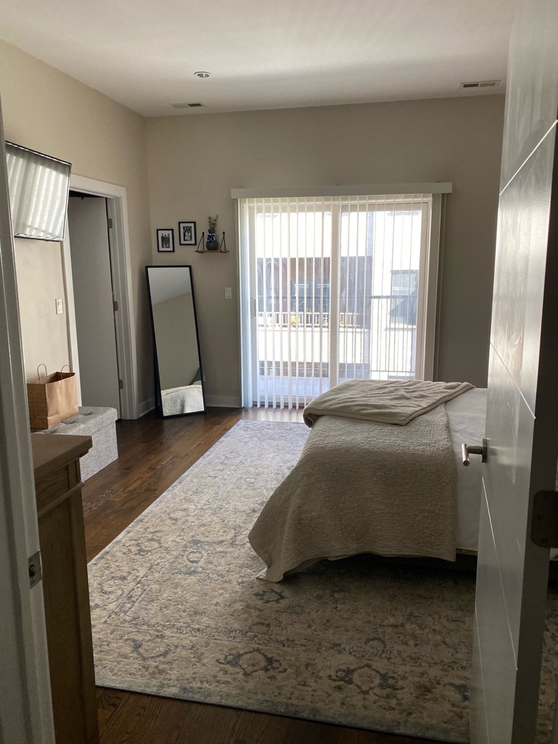 1429 N Sedgwick Street Unit: 2N