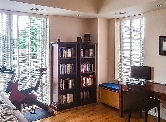 2762 N Lincoln Avenue Unit: 303