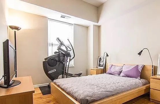 2762 N Lincoln Avenue Unit: 303