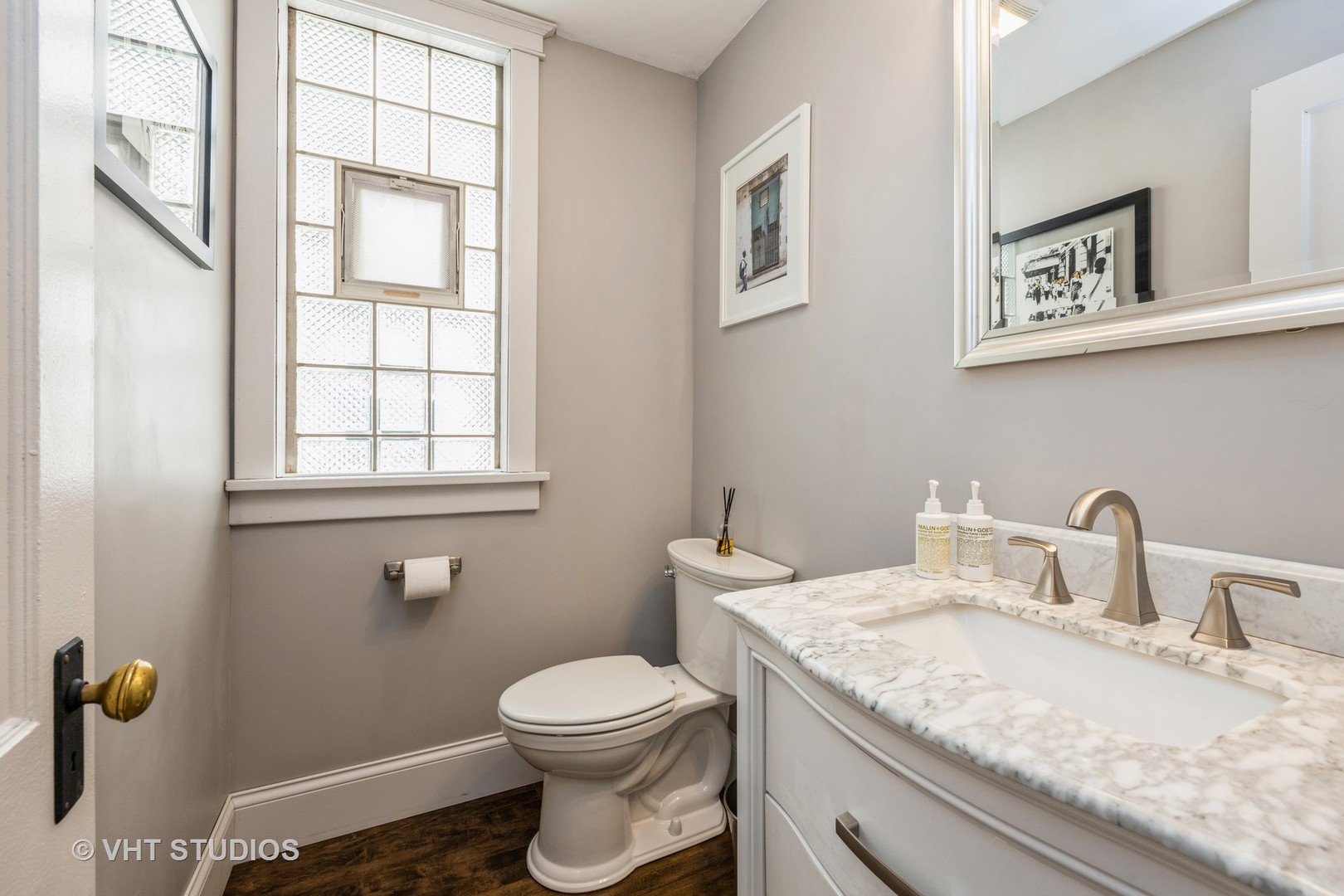 4648 N Springfield Avenue