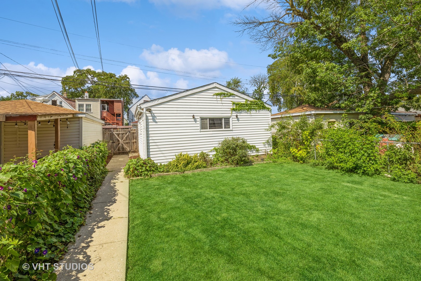 4648 N Springfield Avenue