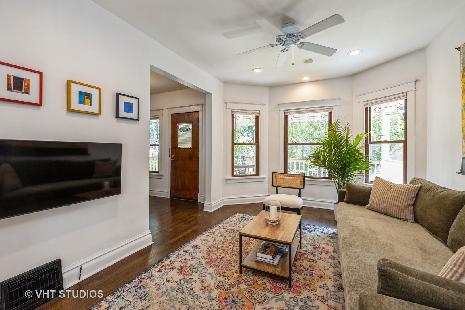 4648 N Springfield Avenue