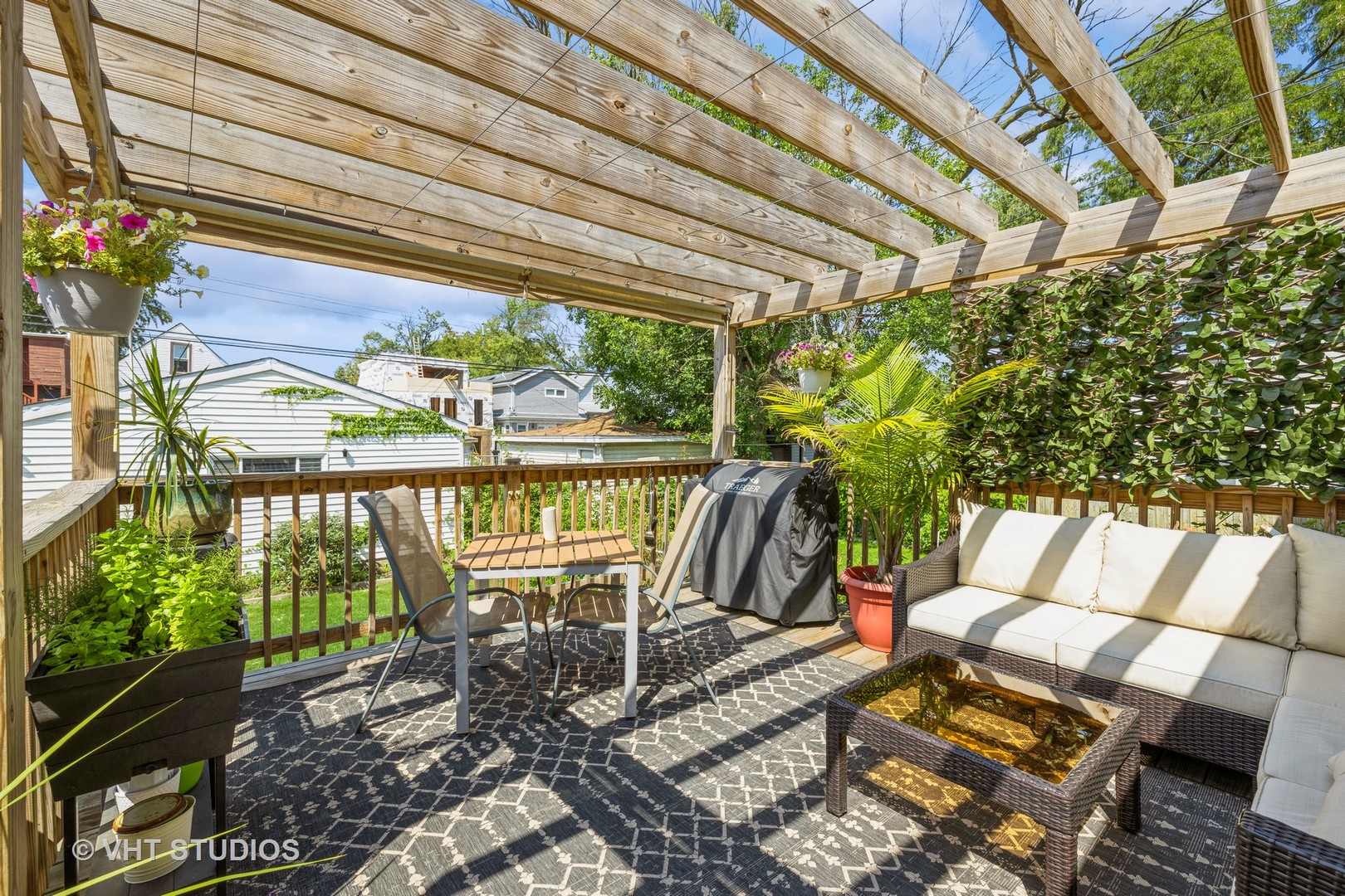 4648 N Springfield Avenue