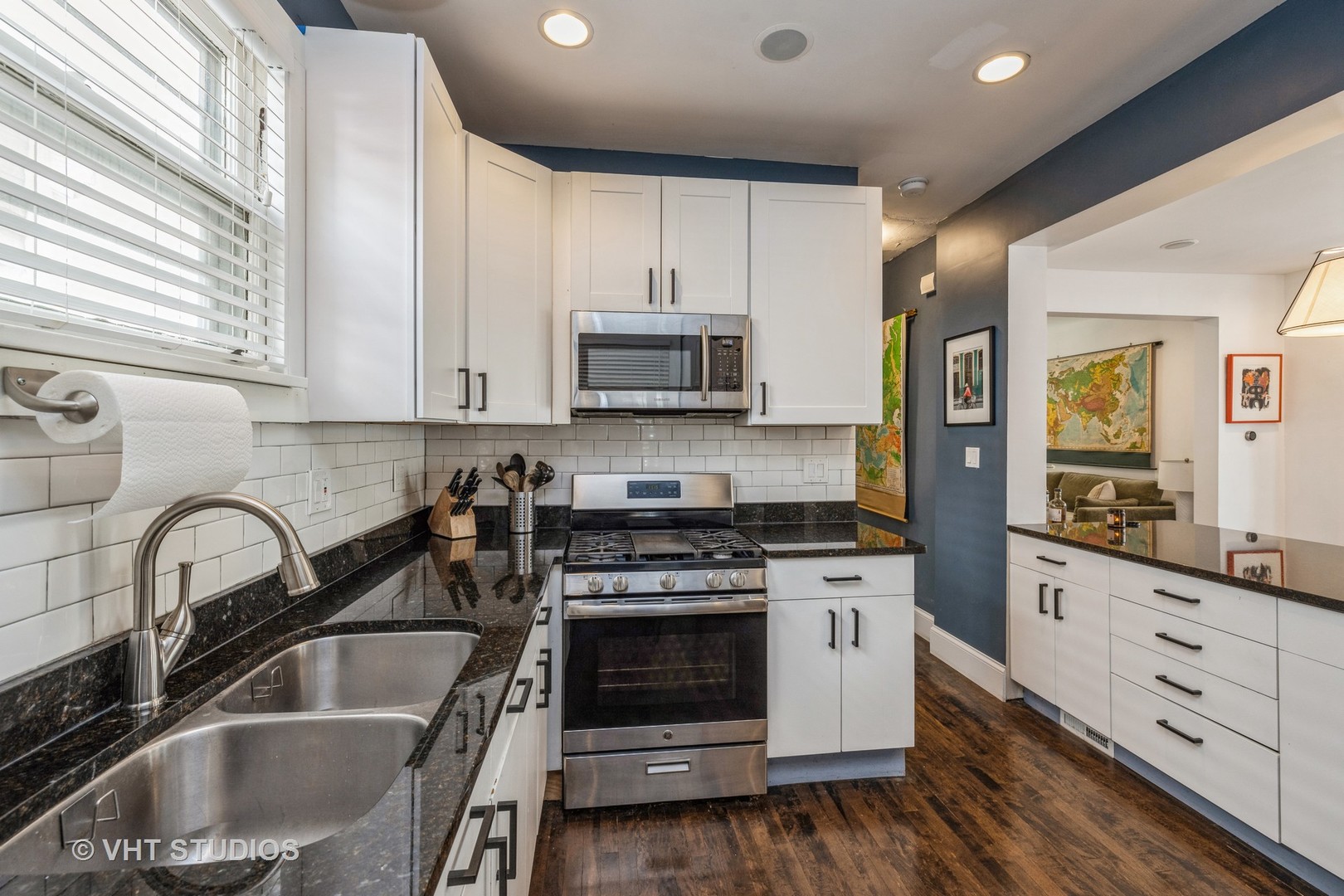 4648 N Springfield Avenue