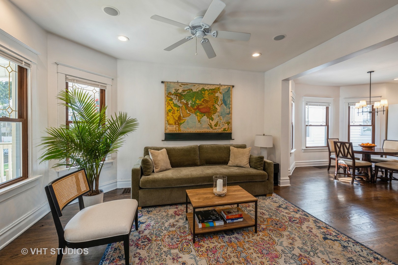 4648 N Springfield Avenue