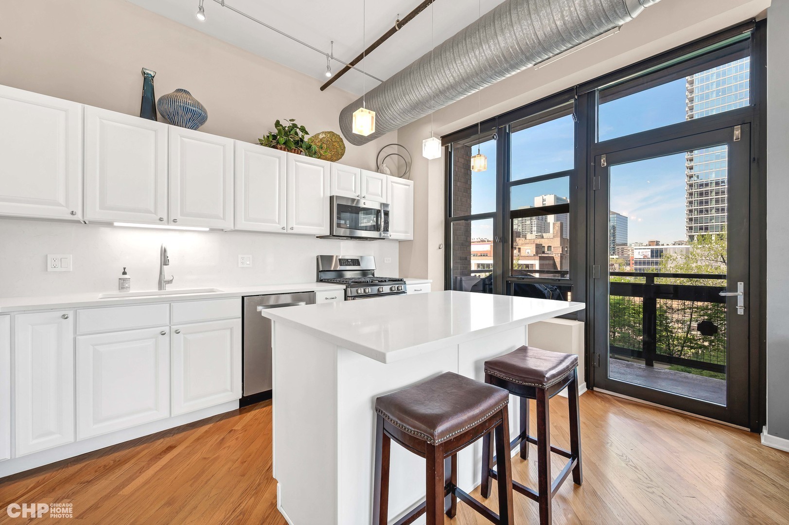 849 N Franklin Street Unit: 404