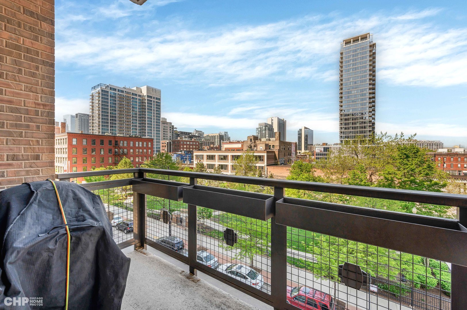 849 N Franklin Street Unit: 404