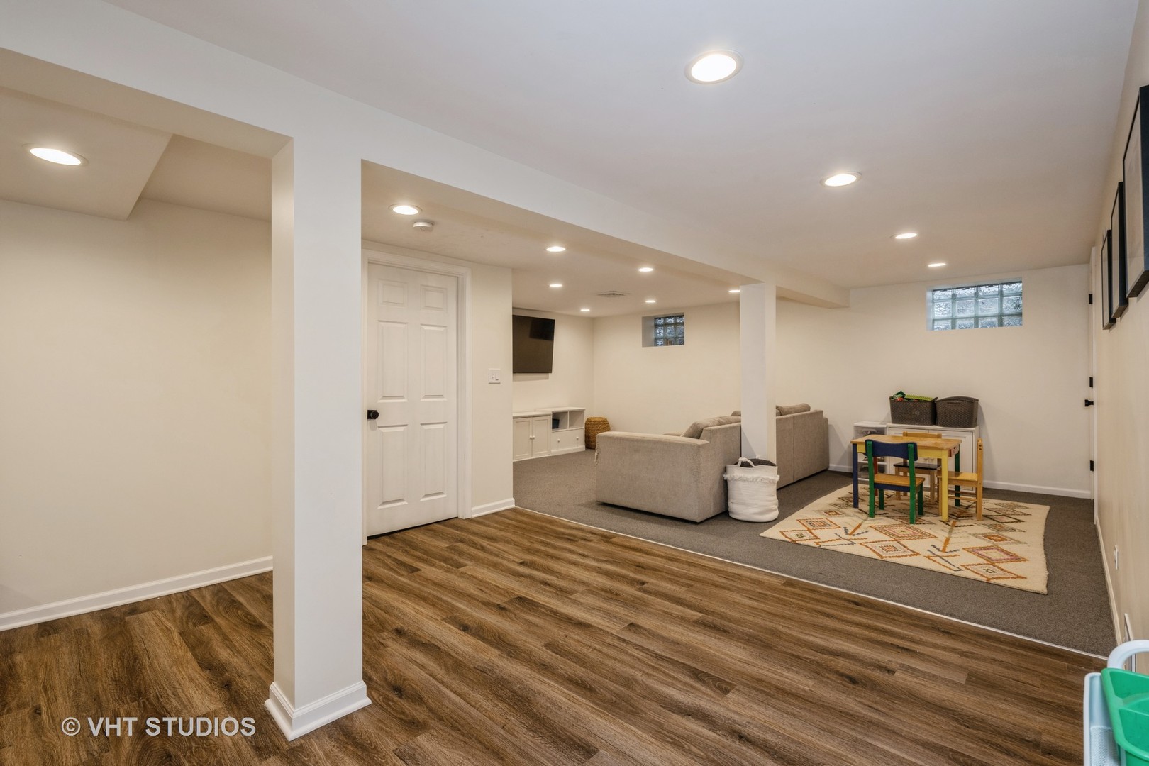 914 Rosemary Terrace