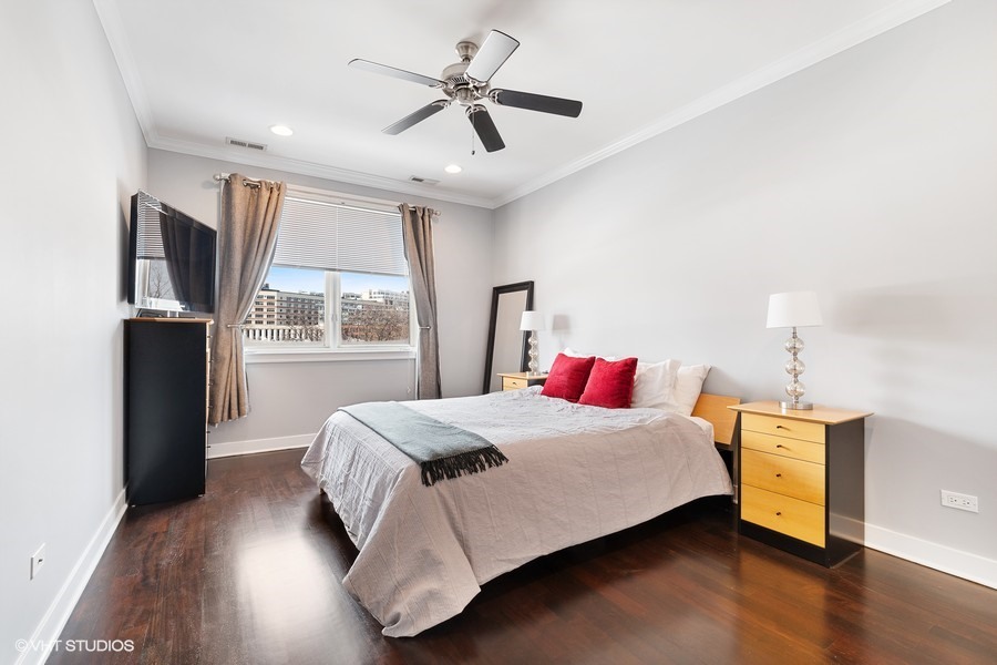 825 N Hudson Avenue Unit: 3D