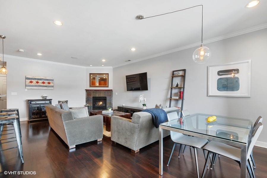 825 N Hudson Avenue Unit: 3D
