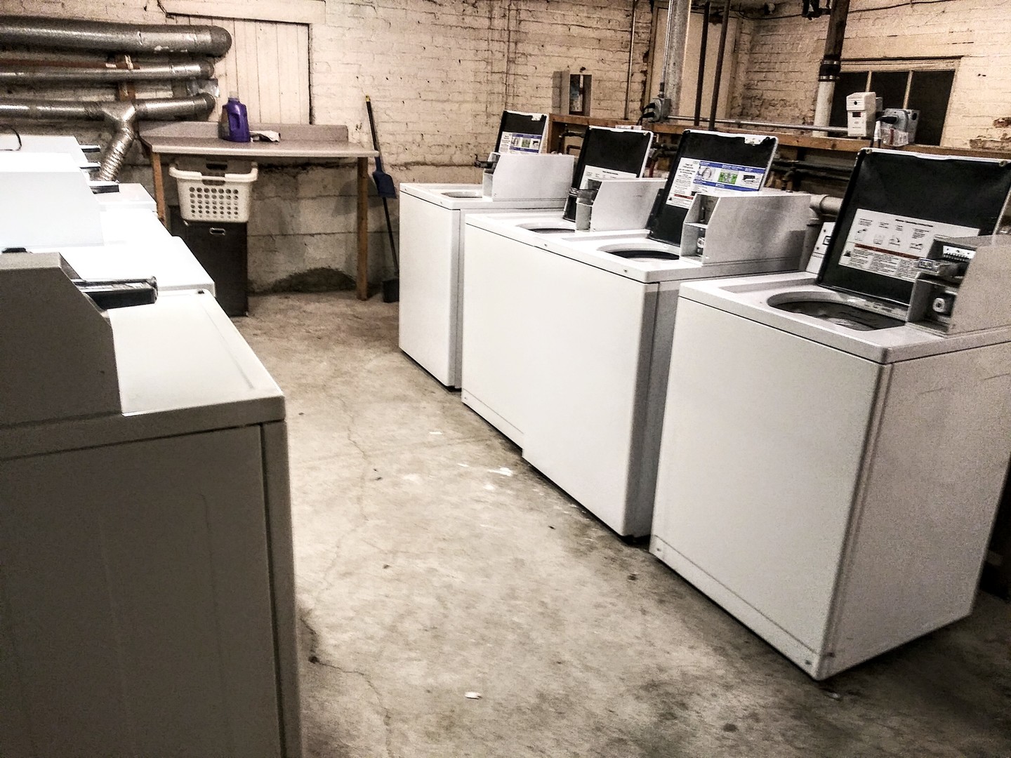 707 W Cornelia Avenue Unit: 3R