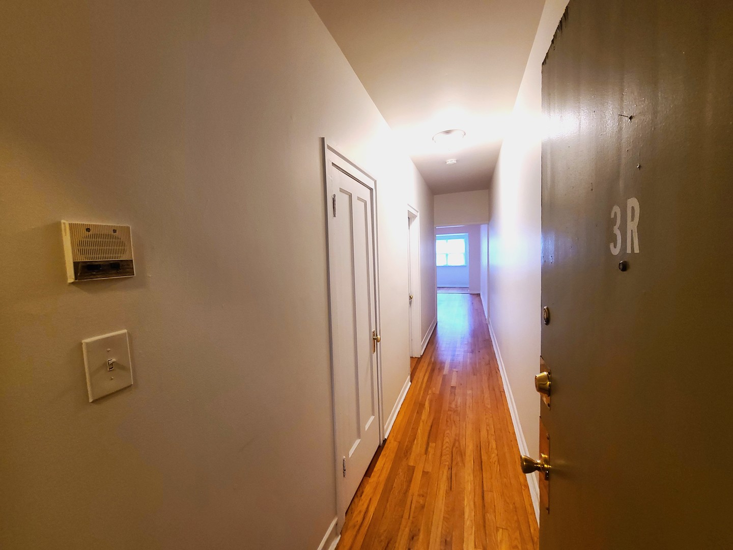 707 W Cornelia Avenue Unit: 3R