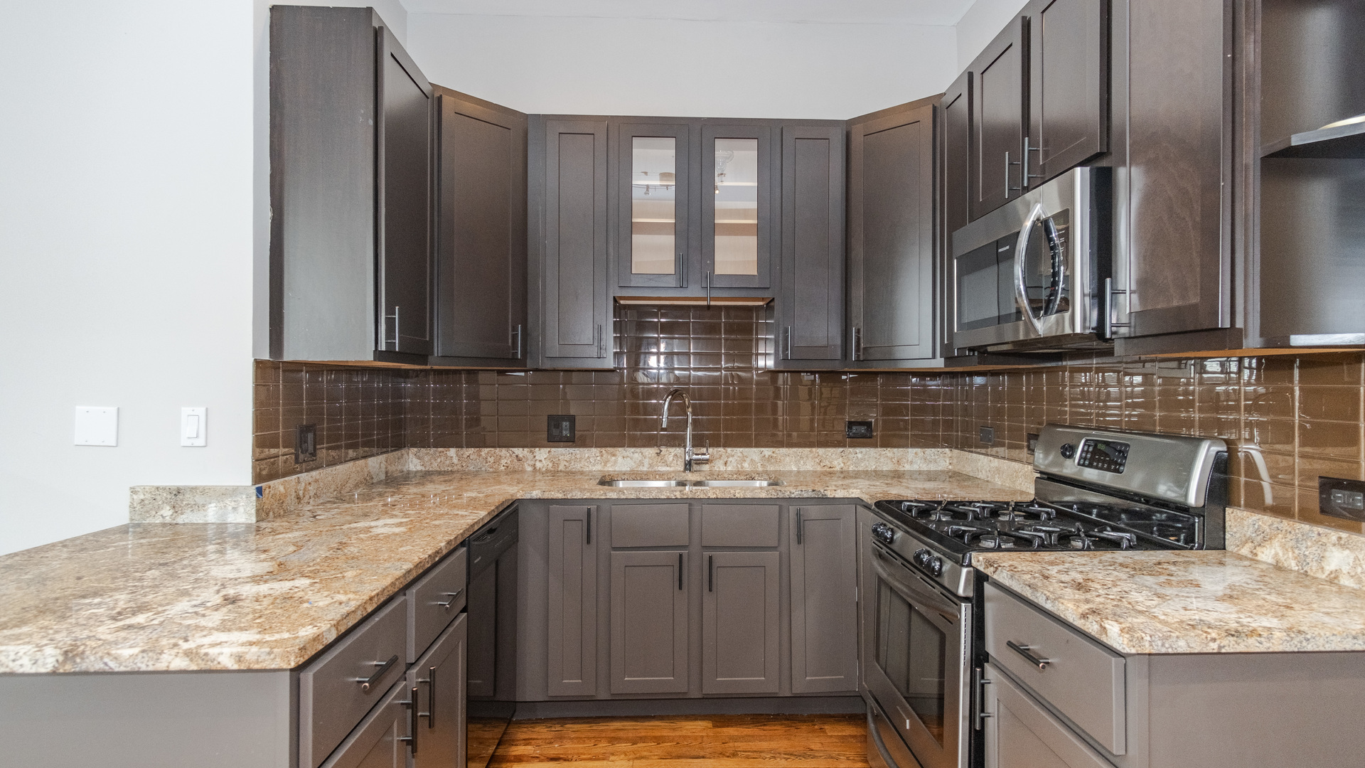 1885 N Winnebago Avenue Unit: 4E