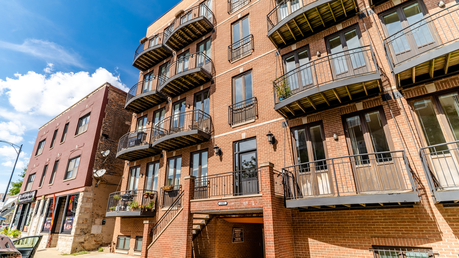 1885 N Winnebago Avenue Unit: 4E