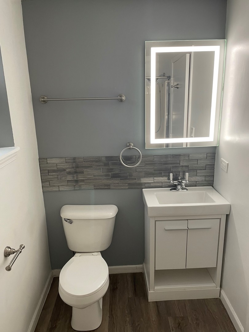 1438 N Campbell Avenue Unit: 3