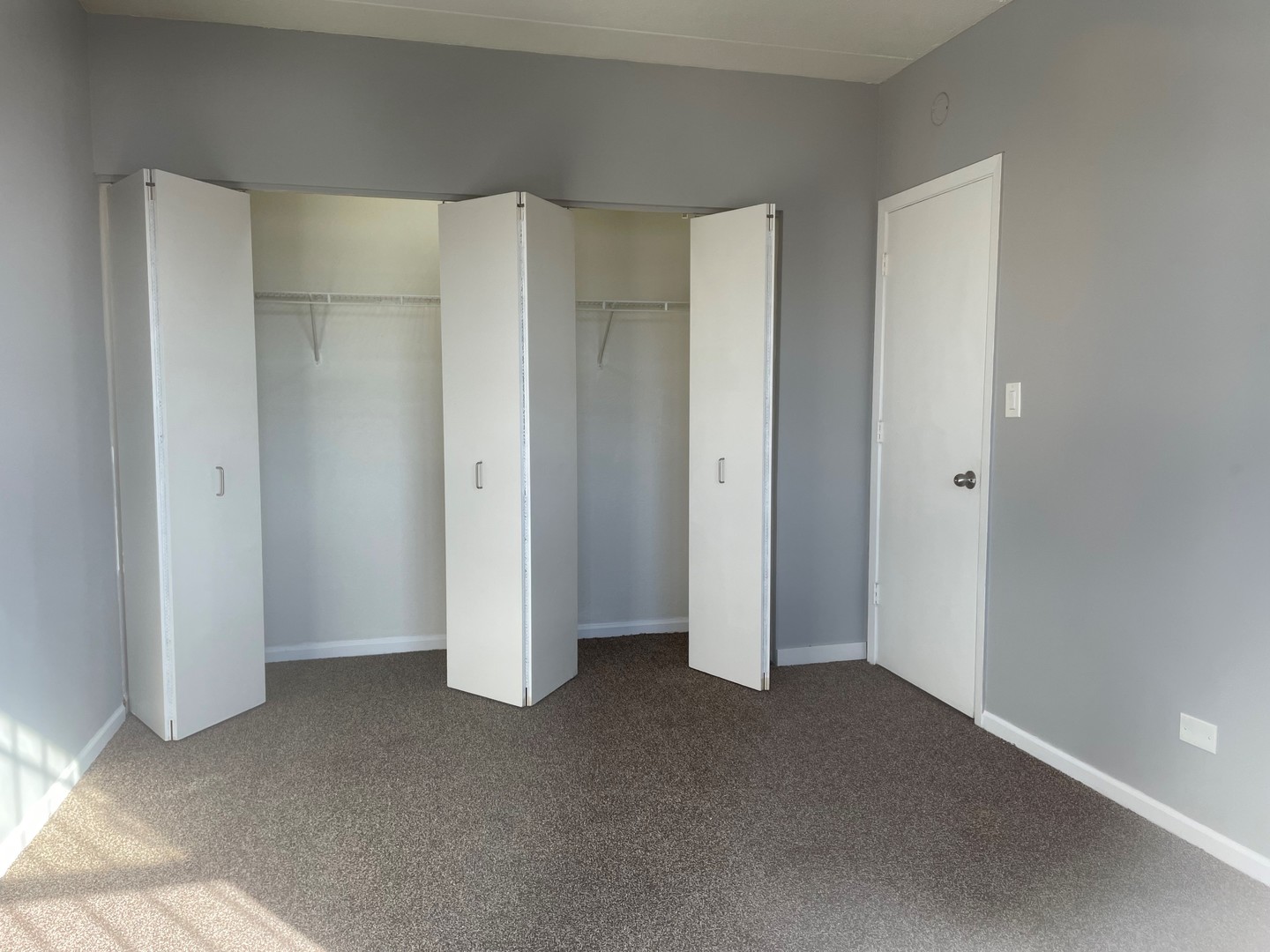 1438 N Campbell Avenue Unit: 3