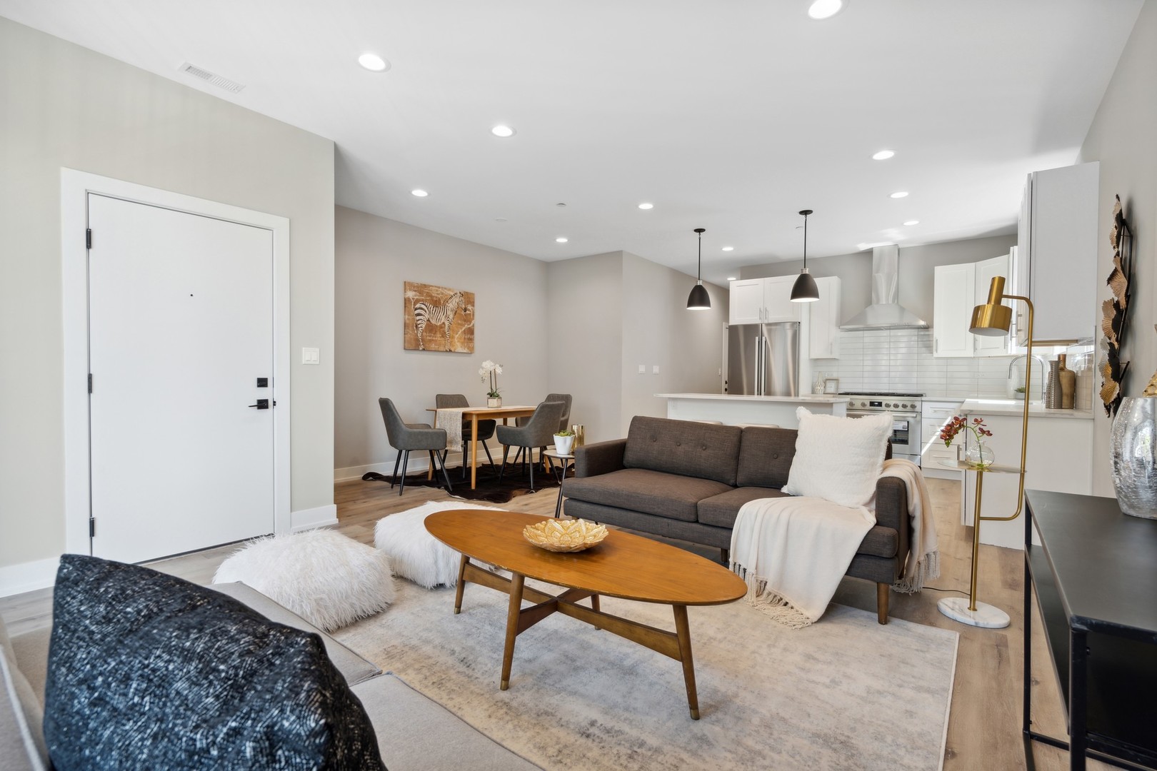 3335 N Sheffield Avenue Unit: 2N