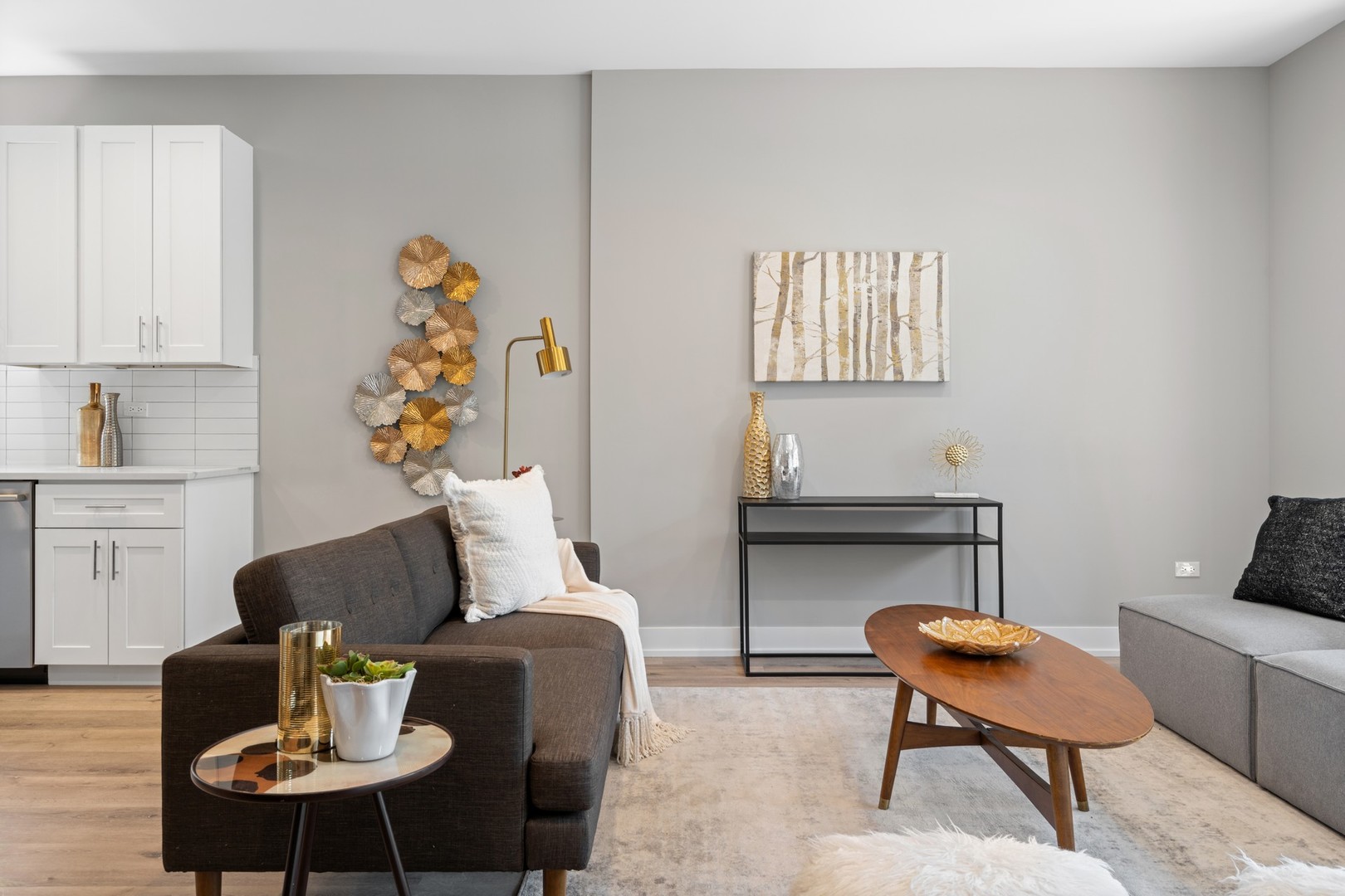 3335 N Sheffield Avenue Unit: 2N