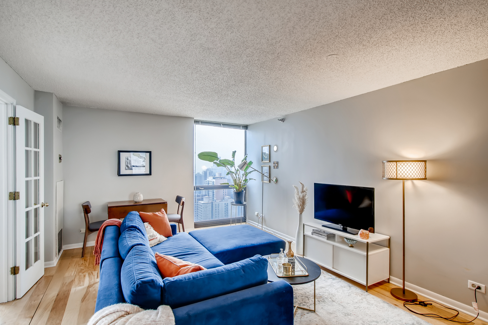 1122 N Clark Street Unit: 3205