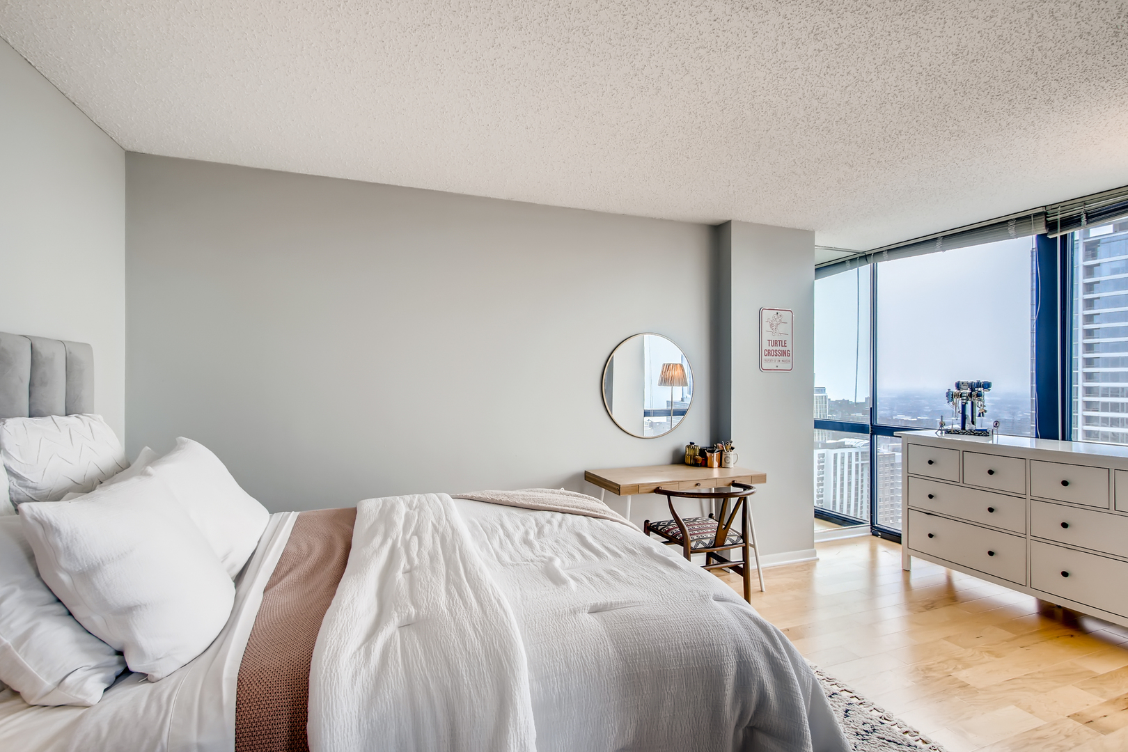 1122 N Clark Street Unit: 3205