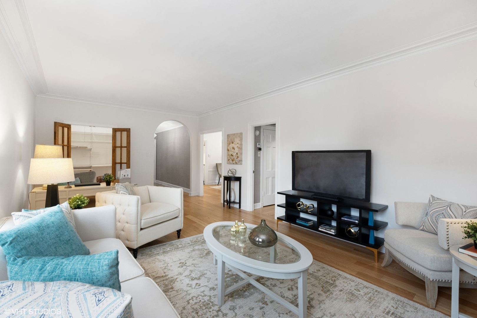 73 E Elm Street Unit: 11D