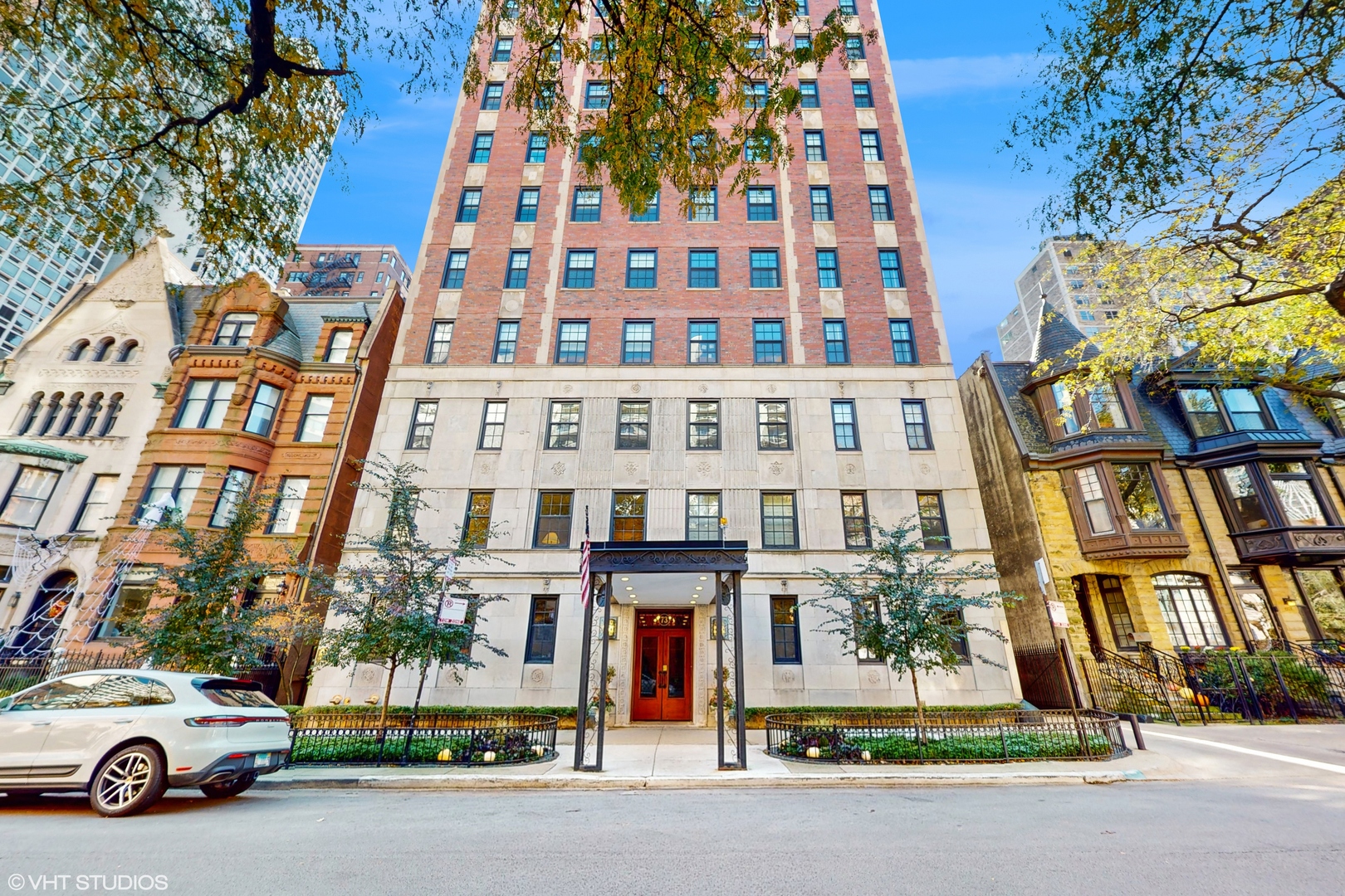 73 E Elm Street Unit: 11D