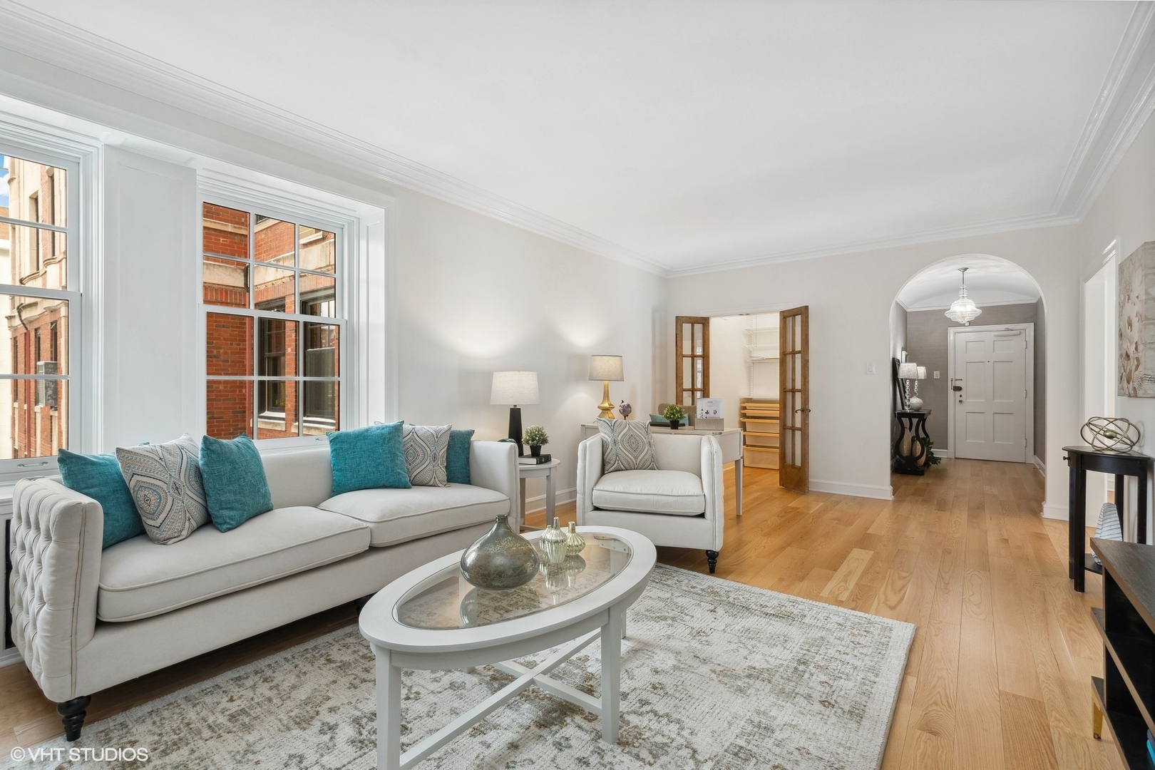 73 E Elm Street Unit: 11D